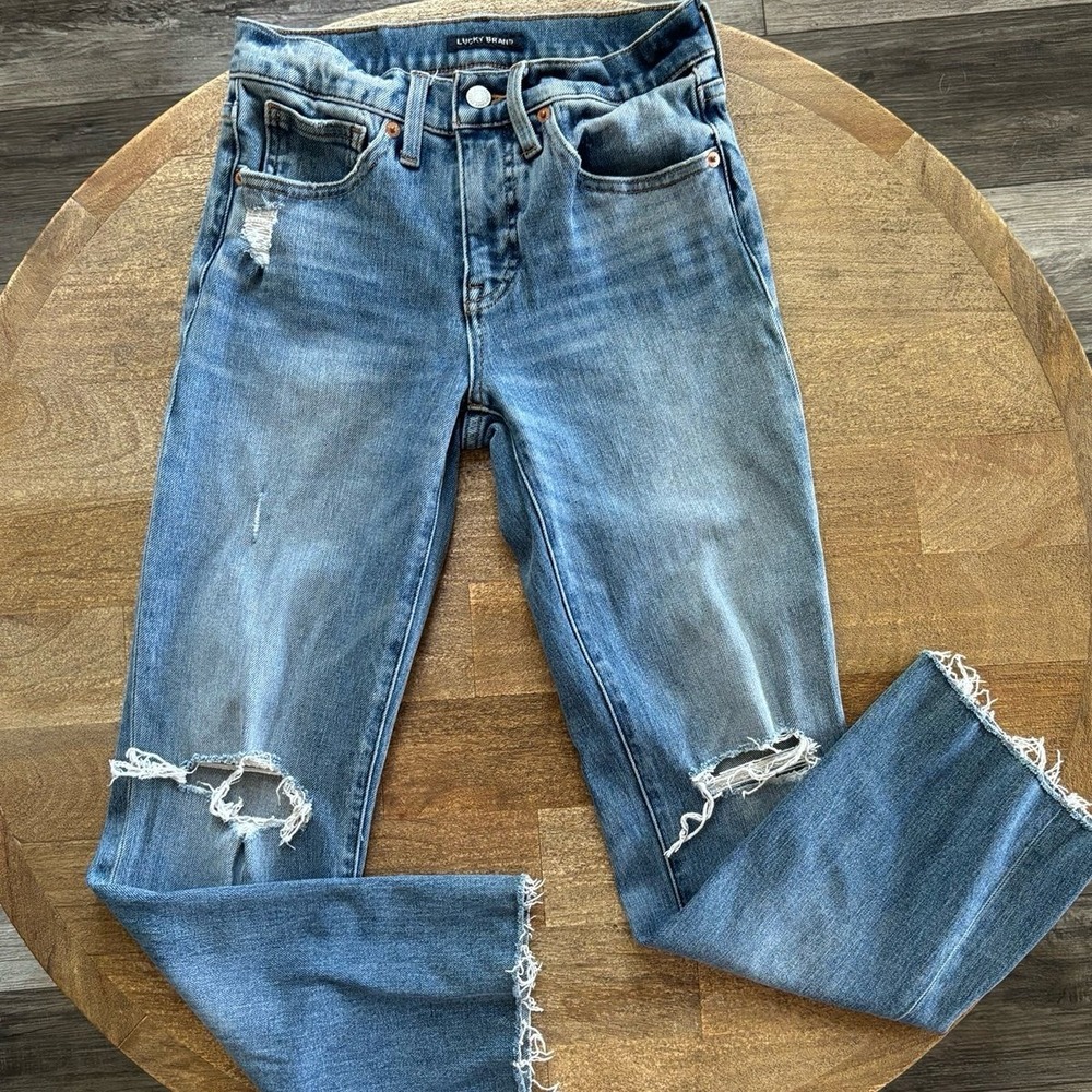 Lucky Brand Mid Rise Crop blue jeans S 2/26 R